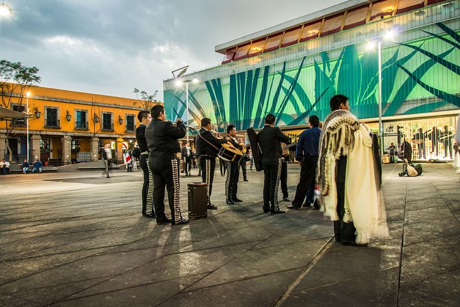 Tour de Mariachis
